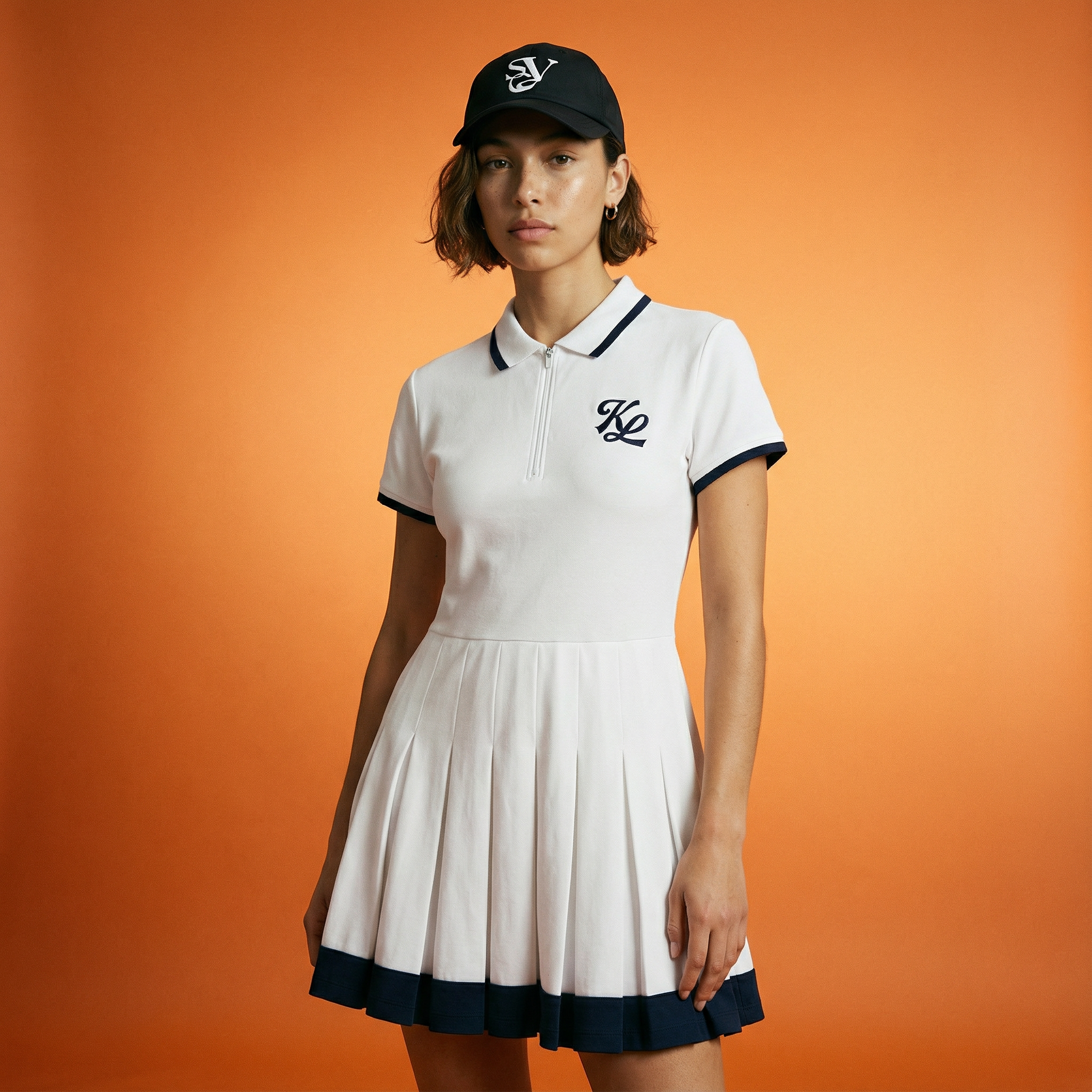 W _ (White)Contour Pleated Dress(534000202)